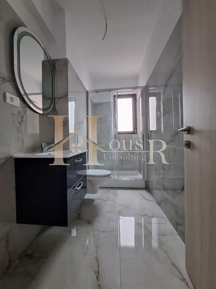 Apartament cu 3 camere decomandat în Girocului