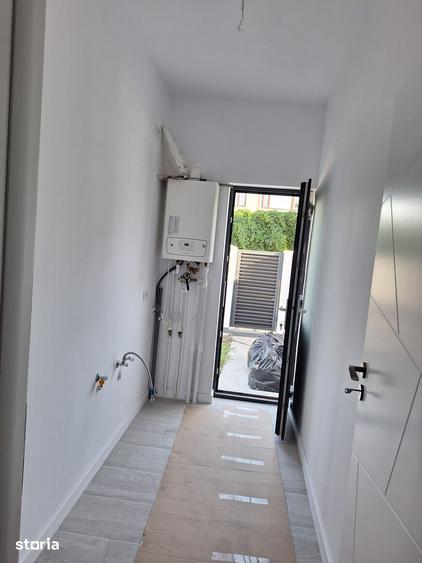 Casă cu 4 camere cu Teren 200 Mp în Palazu Mare
