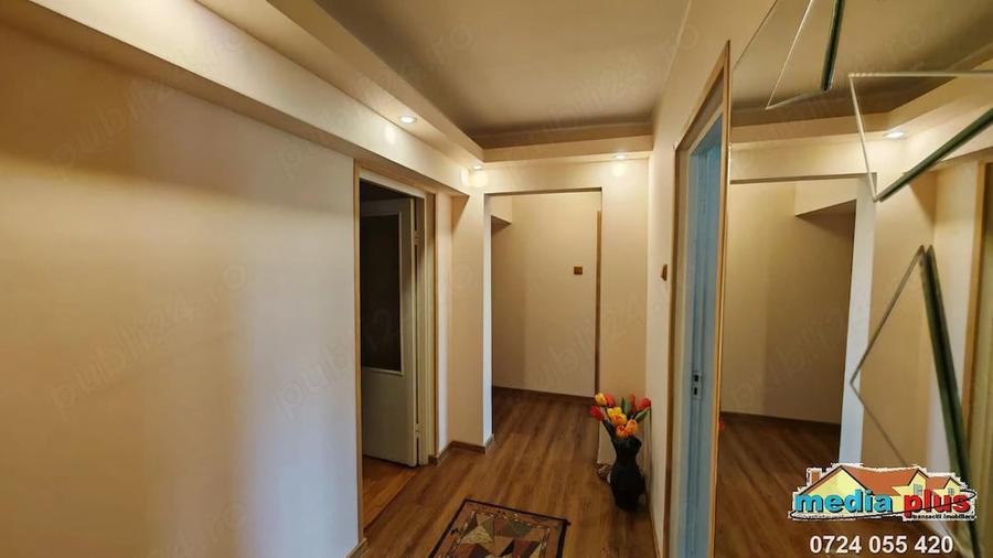 Apartament cu 3 camere decomandat în Central