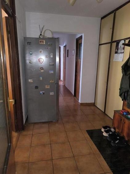 Apartament cu 3 camere în Militari
