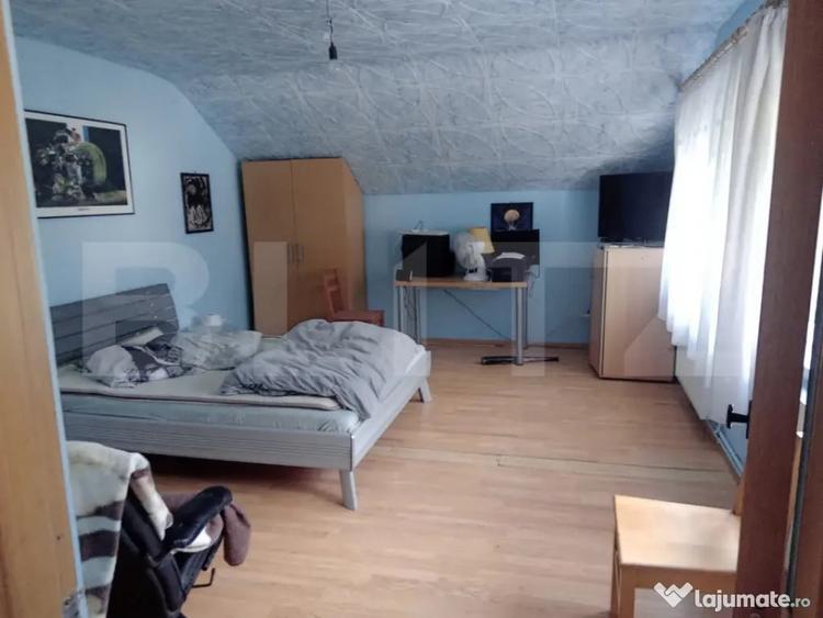 Casă cu 5 camere cu Teren 745 Mp în Central
