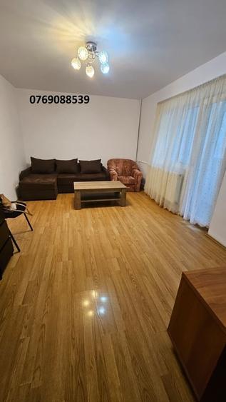 Apartament cu 2 camere decomandat în Drumul Taberei