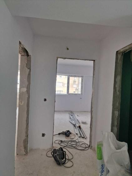 Proprietar , vand apartament 3 camere decomandat - 4