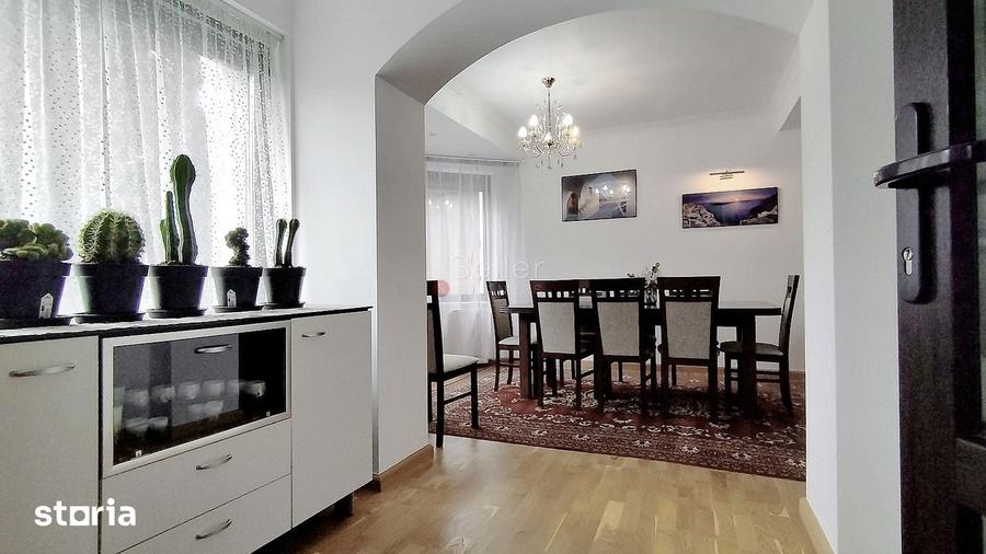 Casă cu 5 camere cu Teren 400 Mp în Bunloc
