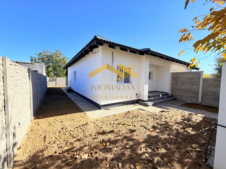 Duplex cu 3 camere cu Canalizare în Utvin