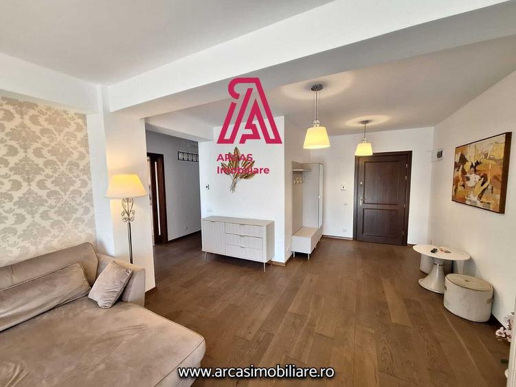 Apartament cu 3 camere decomandat în Sub Arini