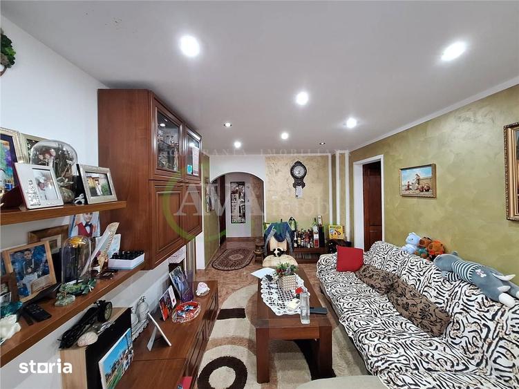 Apartament cu 4 camere decomandat în Dămienești