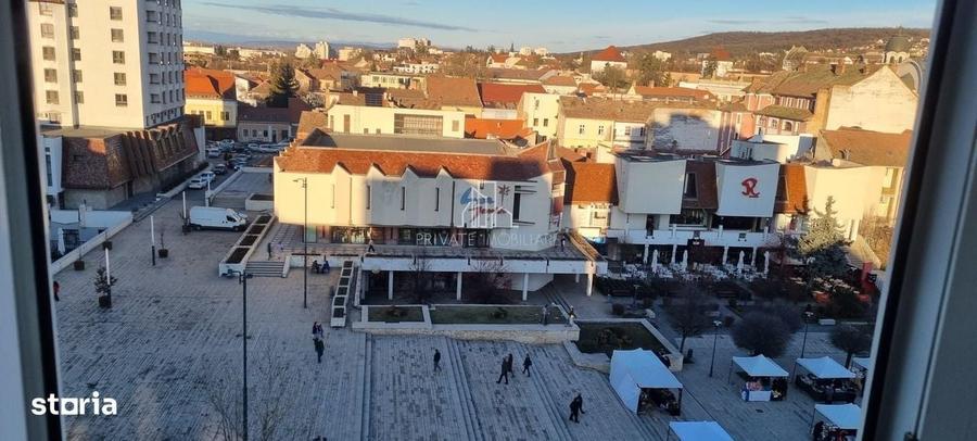 Apartament cu 2 camere semidecomandat în Ultracentral