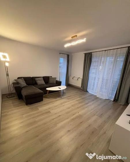 Apartament cu 2 camere decomandat în Avantgarden