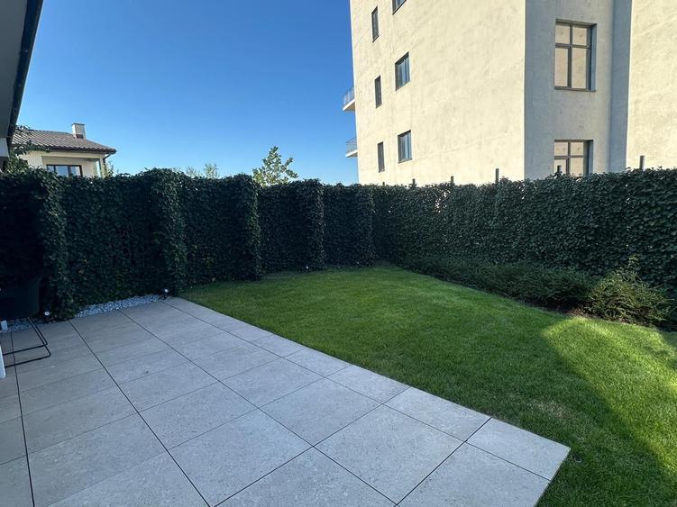 Duplex cu 5 camere cu Canalizare în Andrei Mureșanu
