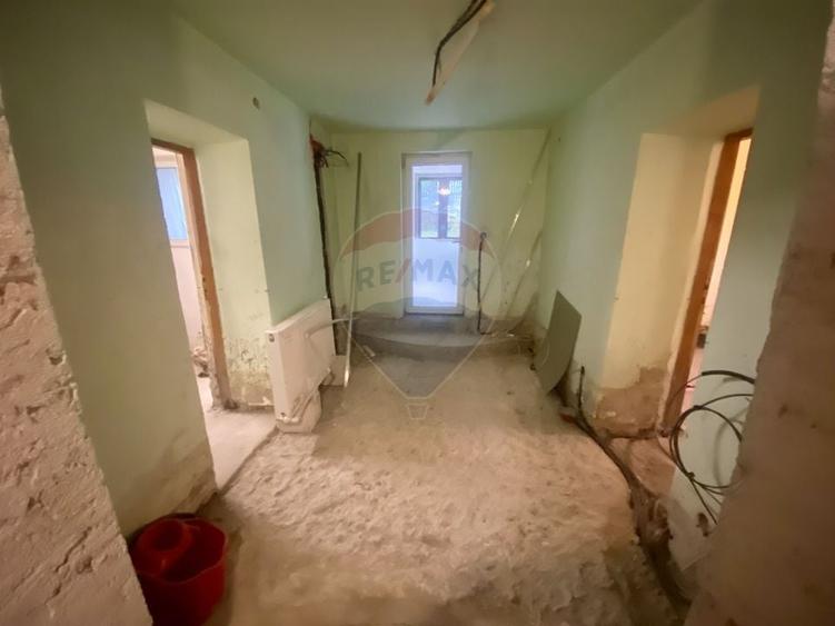 Vilă cu farmec istoric în Bușteni, pensiune sau locuință de vacanță! - 42