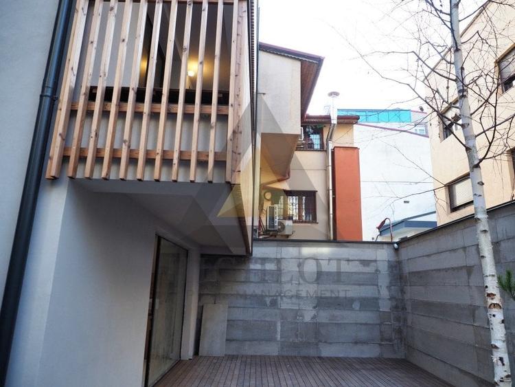 Apartament cu 4 camere decomandat în Dorobanți