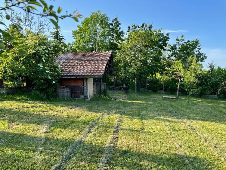 Casă individuală cu 4 camere cu Canalizare în Dealuri Oradea