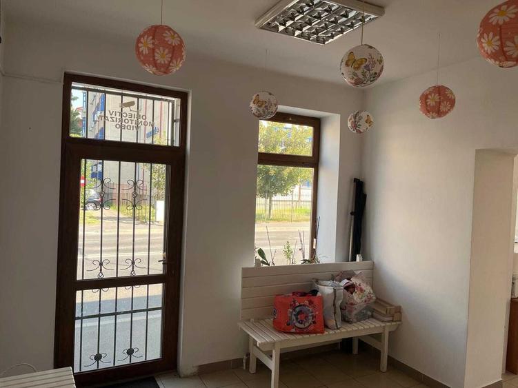 Casă cu 4 camere în Sârbi