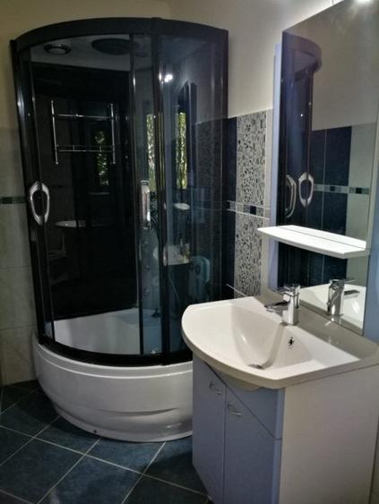 Casă individuală cu 7 camere cu Canalizare în 1 Mai