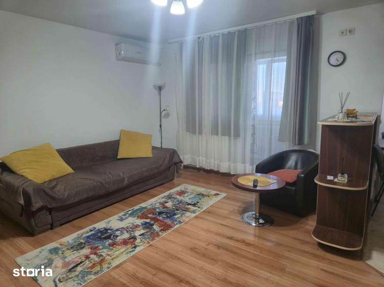 Garsonieră decomandată în Vitan