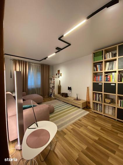 Apartament cu 3 camere decomandat în Canta