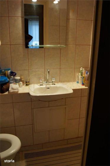 Apartament cu 3 camere, mobilat în Grivița