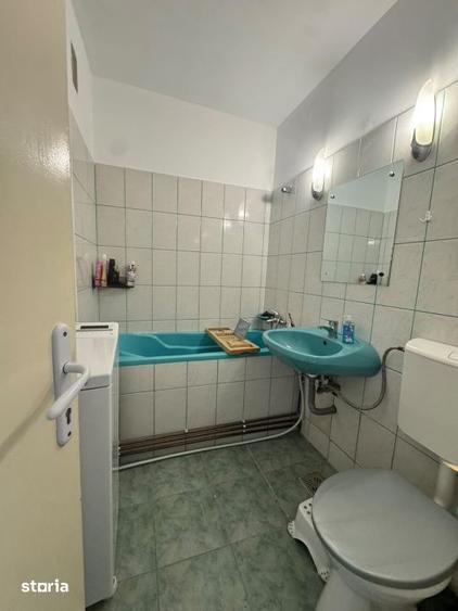 Apartament cu 3 camere decomandat în Săsar