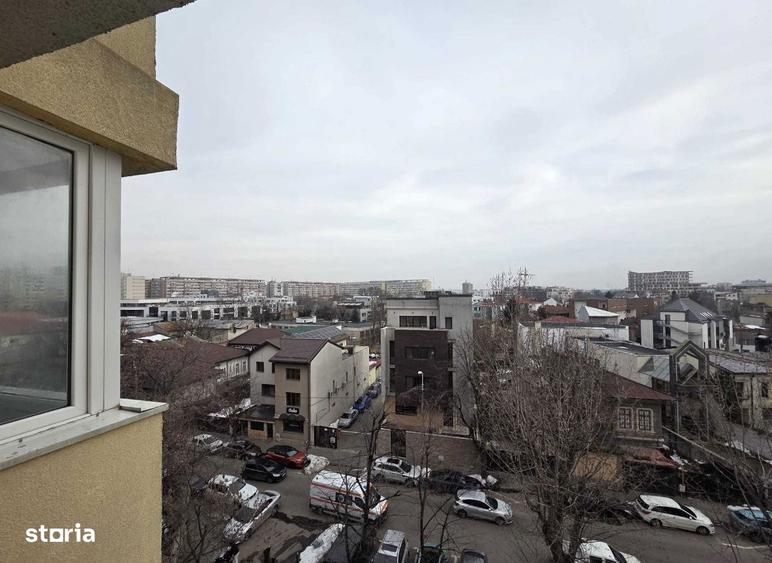 Garsonieră decomandată, mobilată în Moșilor