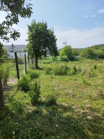 Teren de 990 mp, în Drinova