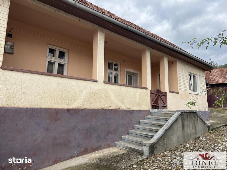 Casă cu 4 camere cu Teren 2084 Mp în Ighiu