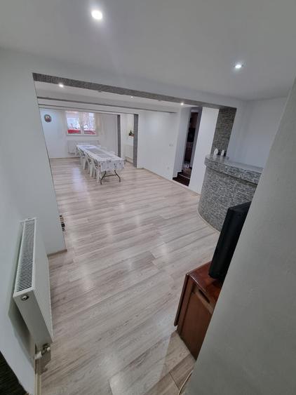 Casă cu 4 camere cu Teren 500 Mp în Poiana