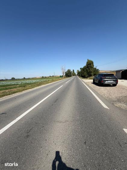Teren de 1000 mp, în Buhoci
