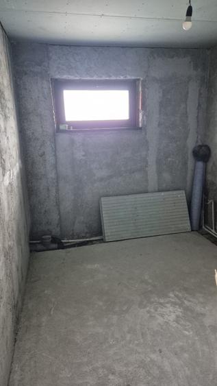 Casă individuală cu 5 camere cu Garaj în 1 Decembrie