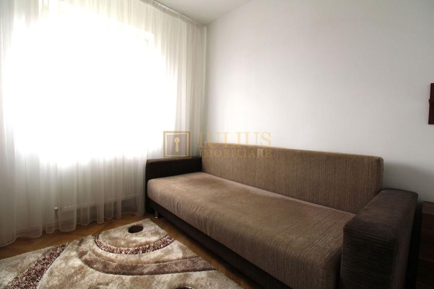 Apartament cu 3 camere decomandat, mobilat în Central