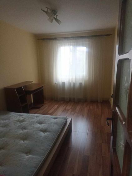 Apartament cu 2 camere decomandat în Micro 5