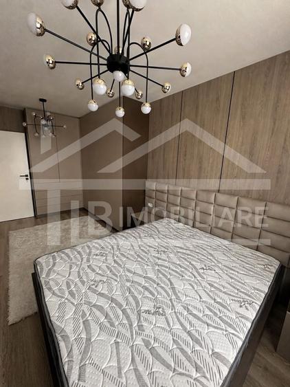 Apartament cu 3 camere semidecomandat în Tudor