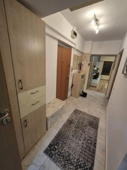 Apartament cu 2 camere decomandat, mobilat în Tomis II