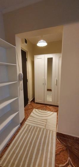 Garsonieră decomandată în Barbu Văcărescu
