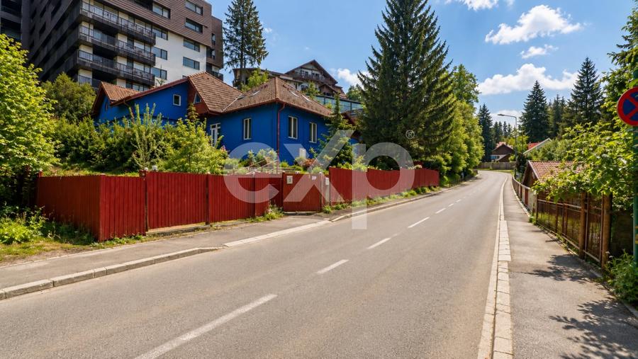 Casă individuală cu 9 camere cu Teren 1766 Mp în Poiana Brașov