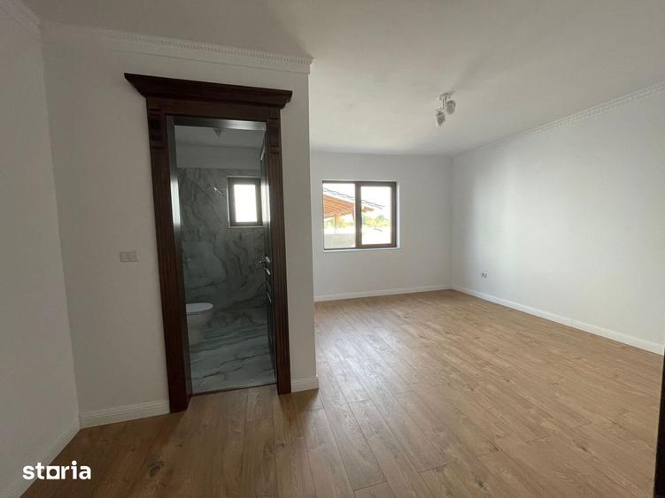 Casă cu 4 camere cu Teren 580 Mp în Ghiroda