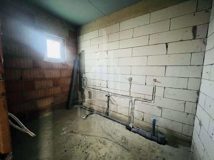 Duplex cu 4 camere cu Canalizare în Șura Mică