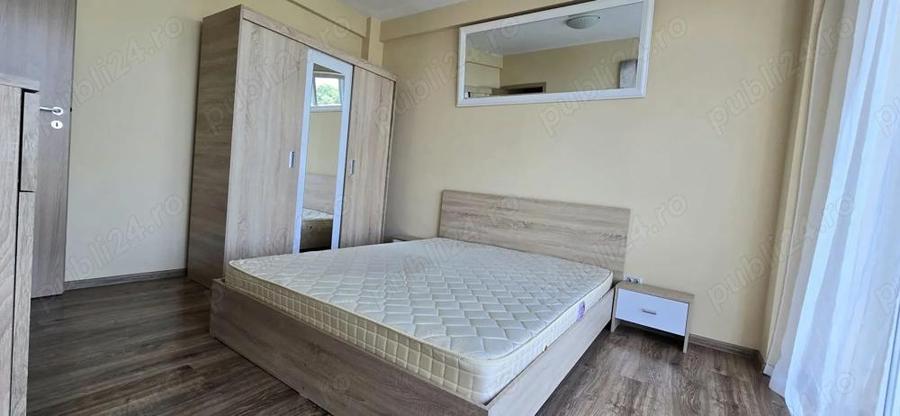 Apartament cu 3 camere decomandat în Podgoria