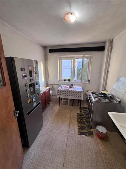 Apartament cu 2 camere semidecomandat în Brâncoveanu