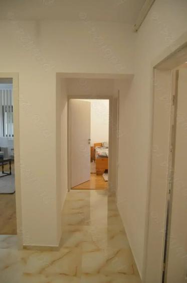 Apartament cu 3 camere decomandat în Predeal