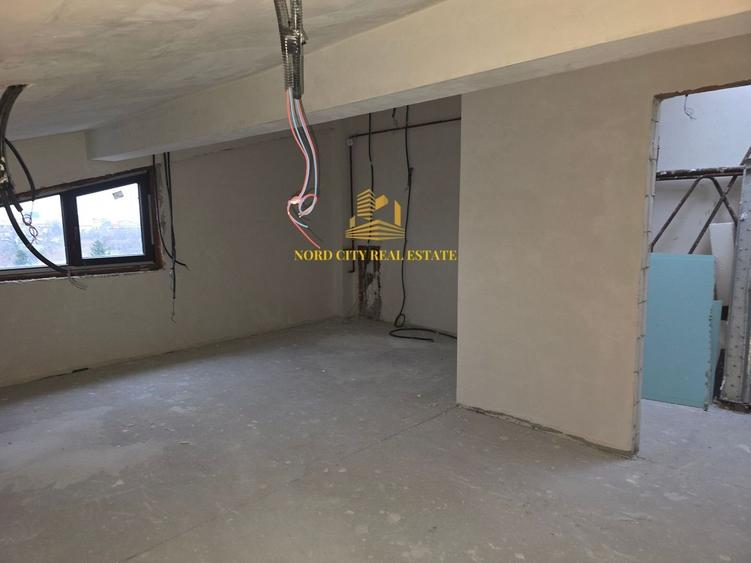 Apartament cu 3 camere decomandat în Băneasa