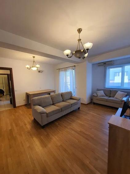 Apartament cu 3 camere decomandat, mobilat în Calea Călărașilor