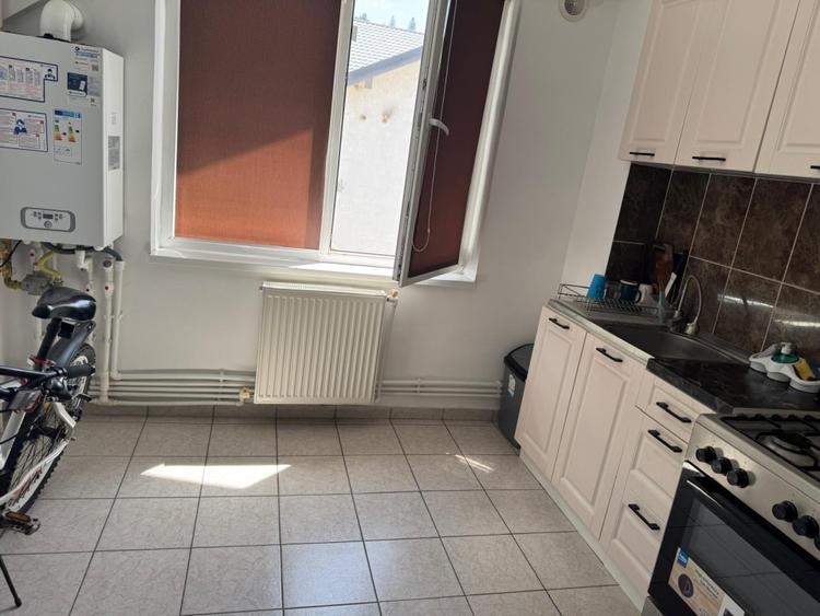 Apartament cu 2 camere decomandat, mobilat în Gura Humorului
