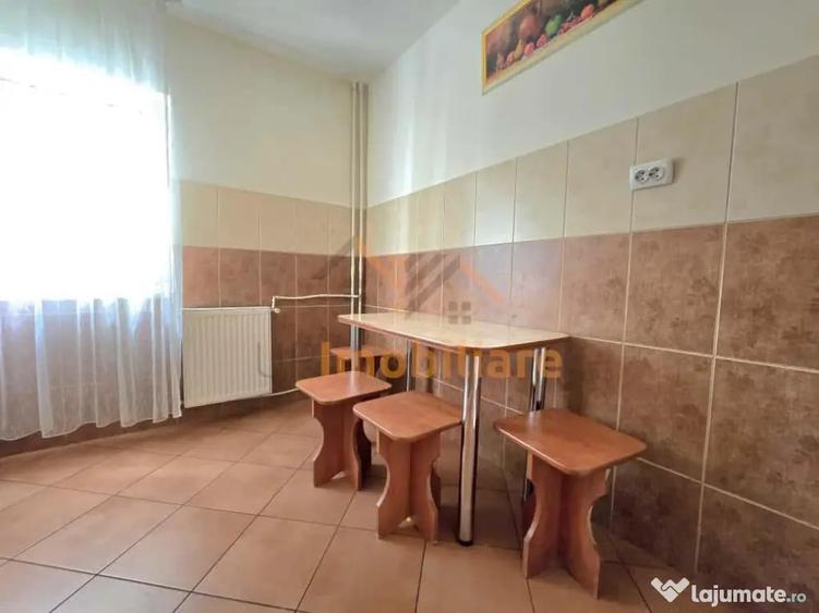 Apartament cu 3 camere decomandat în Decebal