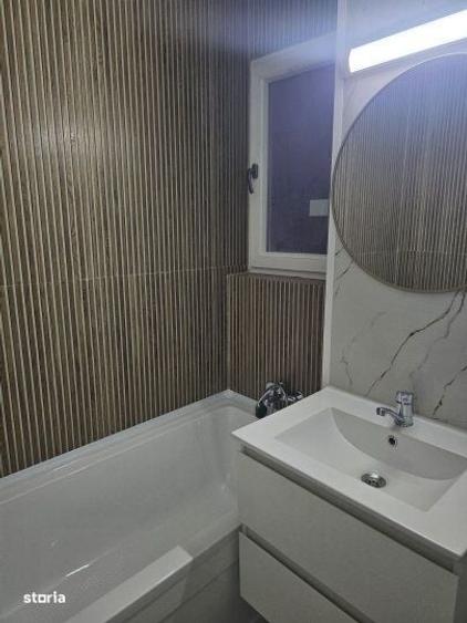 Apartament cu 2 camere decomandat în Eroii Revoluției