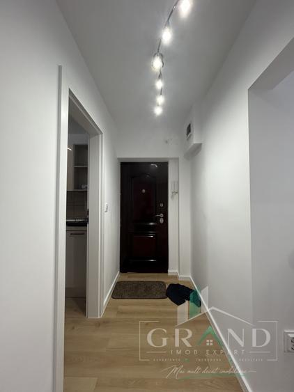 Apartament cu 3 camere decomandat în Zorilor
