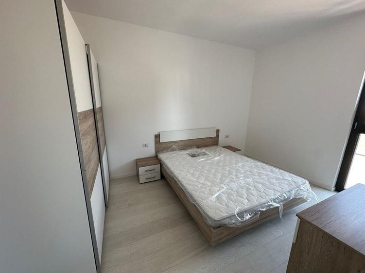 Apartament cu 3 camere decomandat în Torontalului