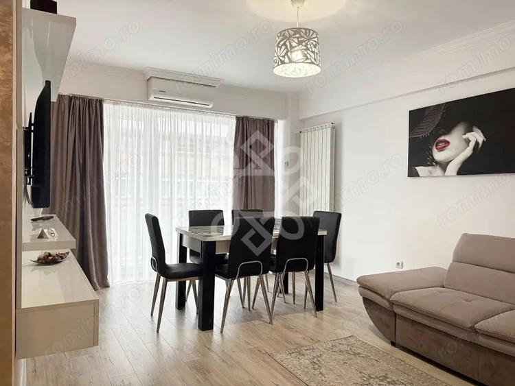 Apartament cu 3 camere decomandat în Nufărul