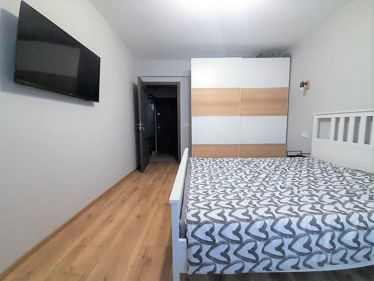 Apartament cu 2 camere decomandat, mobilat în Calea Victoriei