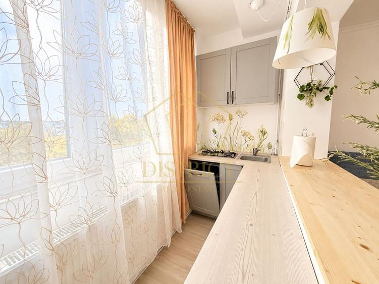 Apartament cu 3 camere semidecomandat, mobilat în Girocului
